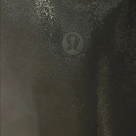 lululemon athletica Black Long Sleeve Crop Top - Picture 5 of 5